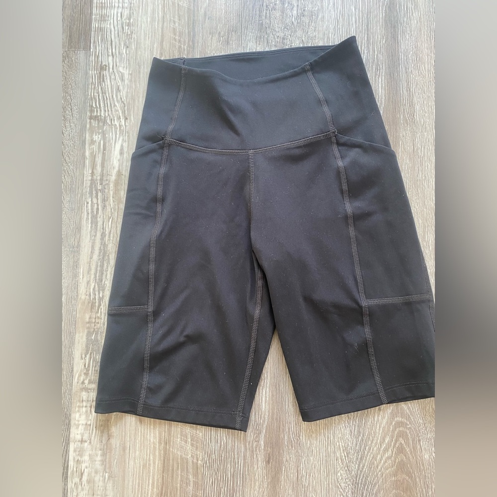 Girlfriend Collective Biker Shorts Black Like New